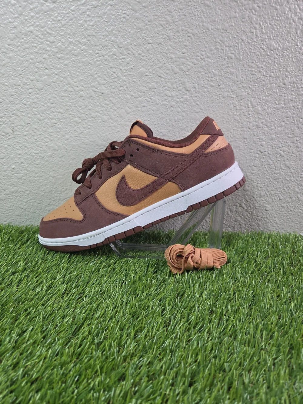 Nike Dunk Low Retro SE Amber Brown Suede Men  Size 10.5 FQ8249-200